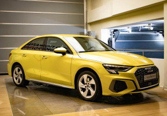 Подержанный автомобиль Audi A3 Sedan 2021 года (3 фото)