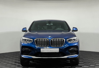 Подержанный автомобиль BMW X4 2020 года (3 фото)