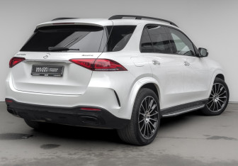 Подержанный автомобиль Mercedes-Benz GLE 2021 года (5 фото)