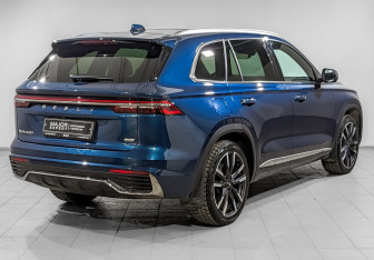 Подержанный автомобиль Geely Monjaro 2023 года (5 фото)