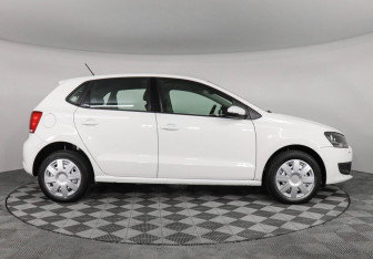 Подержанный автомобиль Volkswagen Polo Hatchback 2013 года (4 фото)