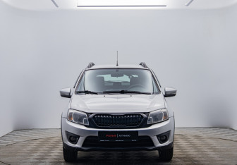 Подержанный автомобиль LADA (ВАЗ) Granta Liftback 2015 года (2 фото)