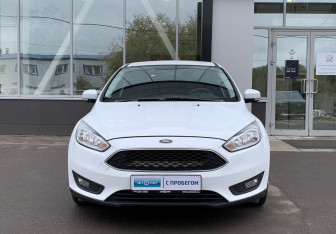 Подержанный автомобиль Ford Focus Hatchback 2018 года (2 фото)