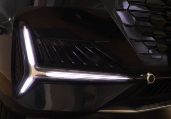 Подержанный автомобиль Changan UNI-K 2023 года (16 фото)