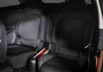 Подержанный автомобиль MINI Paceman 2013 года (11 фото)