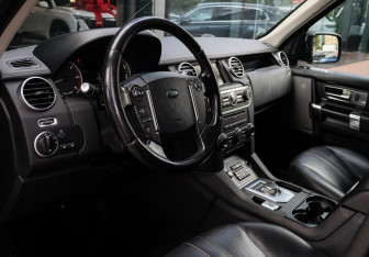 Подержанный автомобиль Land Rover Discovery 2013 года (12 фото)
