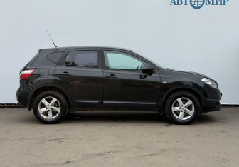 Подержанный автомобиль Nissan Qashqai 2013 года (4 фото)