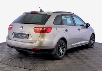Подержанный автомобиль SEAT Ibiza Wagon 2011 года (5 фото)