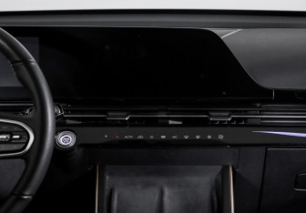 Подержанный автомобиль Omoda C5 2023 года (13 фото)