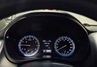 Подержанный автомобиль Suzuki SX4 Hatchback 2014 года (10 фото)