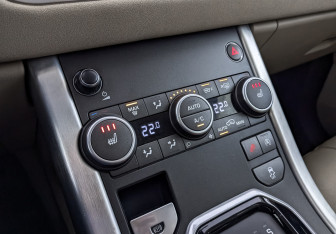 Подержанный автомобиль Land Rover Range Rover Evoque 2016 года (21 фото)