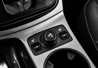 Подержанный автомобиль Ford Kuga 2014 года (11 фото)