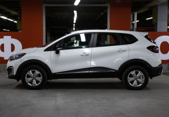 Подержанный автомобиль Renault Kaptur 2019 года (8 фото)