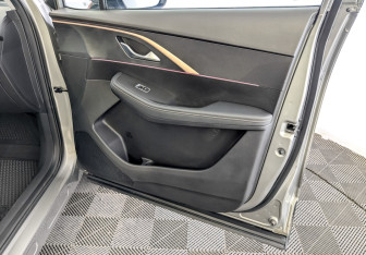 Подержанный автомобиль Omoda C5 2023 года (26 фото)