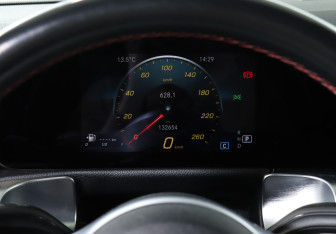 Подержанный автомобиль Mercedes-Benz GLB 2020 года (11 фото)