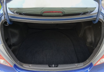 Подержанный автомобиль Hyundai Solaris Sedan 2013 года (10 фото)