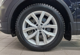 Подержанный автомобиль Volkswagen Tiguan 2018 года (12 фото)