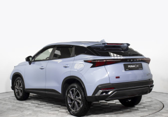 Подержанный автомобиль Omoda C5 2024 года (7 фото)