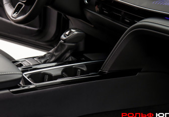 Подержанный автомобиль Toyota Camry Sedan 2024 года (14 фото)