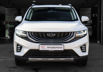 Подержанный автомобиль Geely Okavango 2022 года (2 фото)