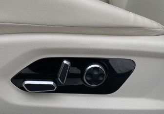 Подержанный автомобиль AITO M5 2023 года (24 фото)