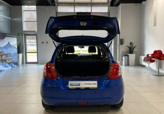 Подержанный автомобиль Suzuki Swift Hatchback 2011 года (7 фото)