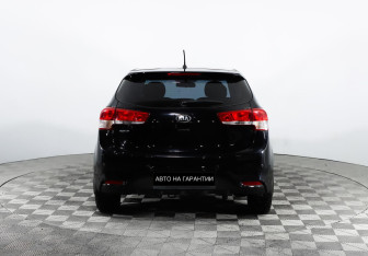 Подержанный автомобиль Kia Rio Hatchback 2015 года (4 фото)