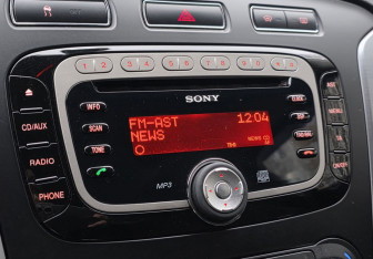 Подержанный автомобиль Ford Mondeo Sedan 2012 года (13 фото)