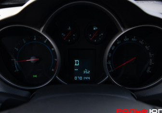 Подержанный автомобиль Chevrolet Cruze Sedan 2009 года (9 фото)