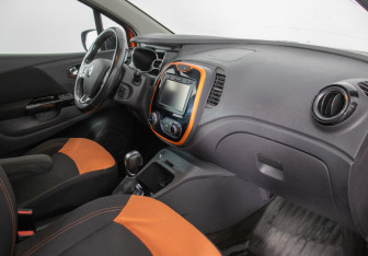 Подержанный автомобиль Renault Kaptur 2016 года (9 фото)