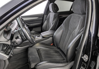 Подержанный автомобиль BMW X6 2019 года (20 фото)