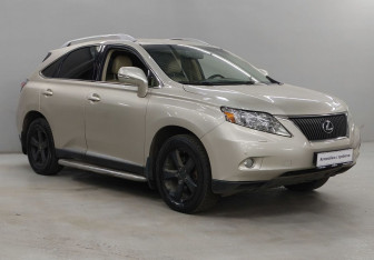 Подержанный автомобиль Lexus RX 2011 года (3 фото)