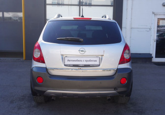 Подержанный автомобиль Opel Antara 2008 года (6 фото)