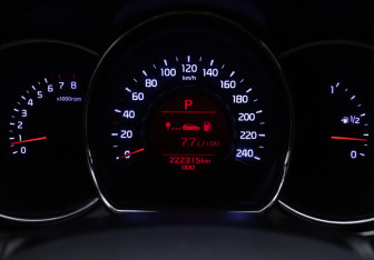 Подержанный автомобиль Kia Ceed Wagon 2012 года (12 фото)