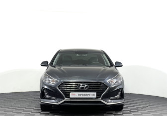 Подержанный автомобиль Hyundai Sonata 2018 года (2 фото)