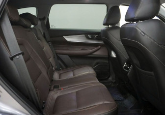 Подержанный автомобиль Chery Tiggo 8 Pro 2022 года (13 фото)