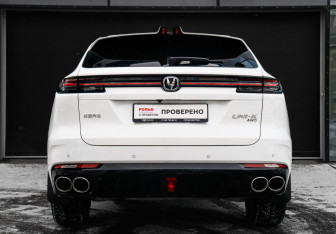 Подержанный автомобиль Changan UNI-K 2023 года (6 фото)