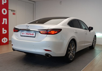 Подержанный автомобиль Mazda 6 Sedan 2021 года (6 фото)