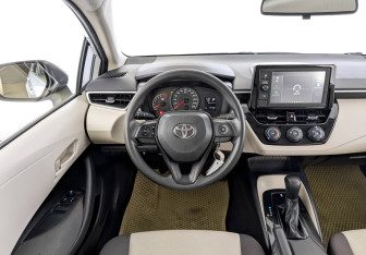 Подержанный автомобиль Toyota Corolla Sedan 2022 года (21 фото)