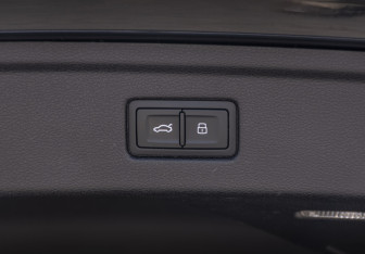 Подержанный автомобиль Audi A5 Liftback 2017 года (21 фото)