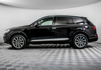 Подержанный автомобиль Audi Q7 2019 года (8 фото)