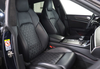 Подержанный автомобиль Audi A7 2019 года (16 фото)