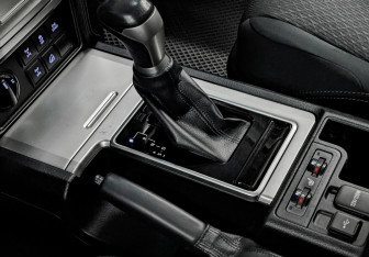 Подержанный автомобиль Toyota Land Cruiser Prado 2021 года (27 фото)