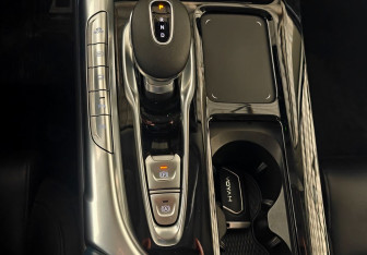 Подержанный автомобиль Voyah Free 2023 года (16 фото)