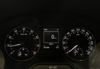 Подержанный автомобиль Skoda Octavia Wagon 2014 года (15 фото)