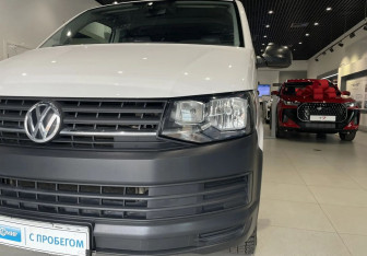 Подержанный автомобиль Volkswagen Caravelle 2019 года (9 фото)