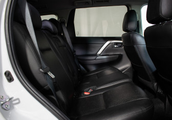 Подержанный автомобиль Mitsubishi Montero Sport 2021 года (9 фото)