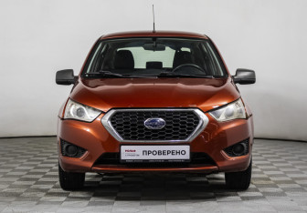 Подержанный автомобиль Datsun mi-DO 2015 года (2 фото)