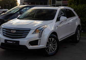 Подержанный автомобиль Cadillac XT5 2017 года (21 фото)