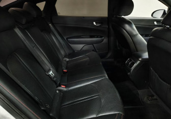 Подержанный автомобиль Kia Optima Sedan 2016 года (13 фото)